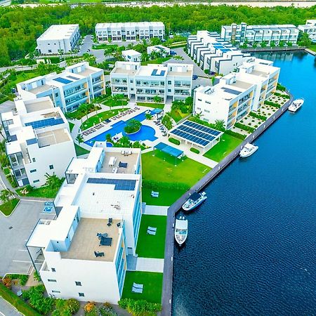 Cayman Luxury Rentals At One Canal Point George Town Eksteriør billede