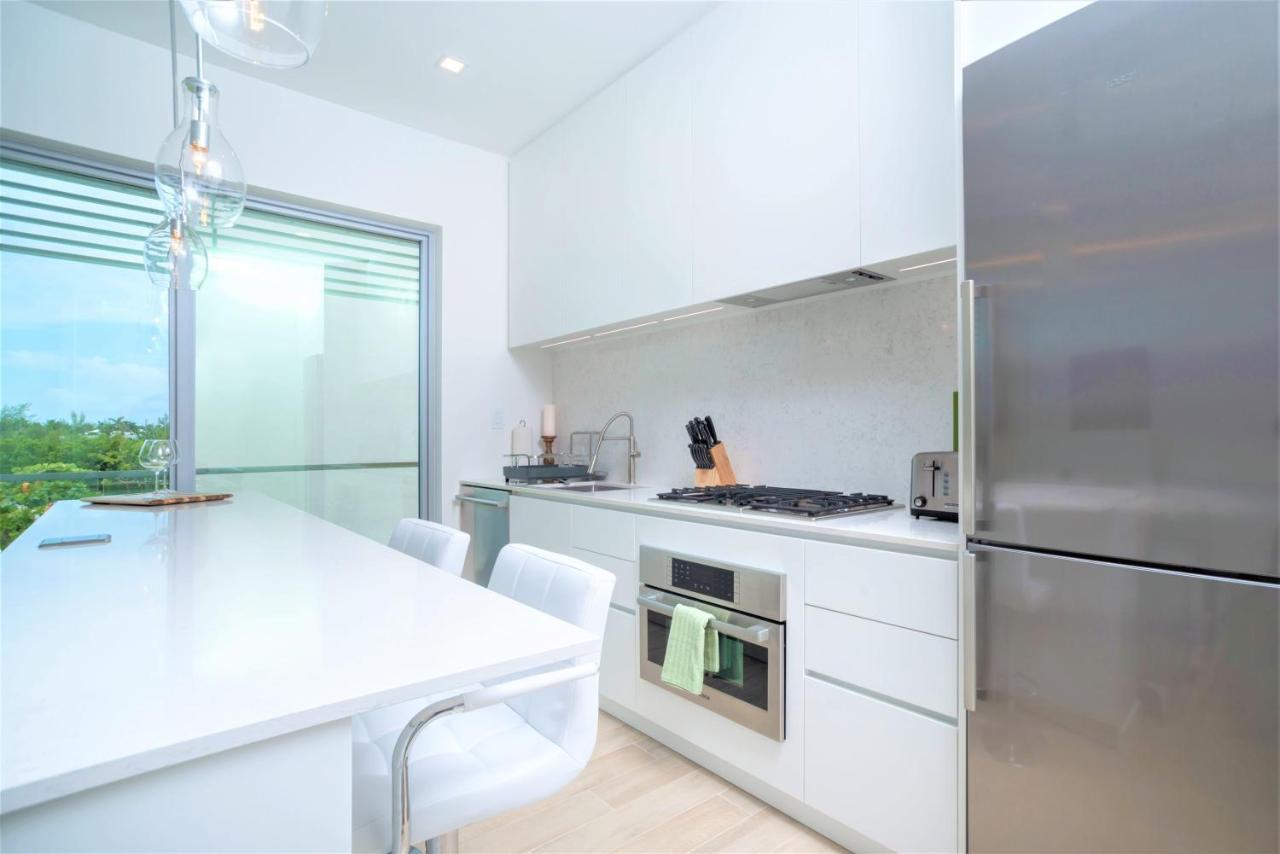 Cayman Luxury Rentals At One Canal Point George Town Eksteriør billede