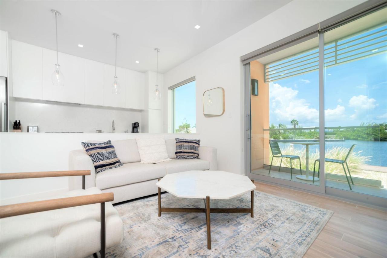 Cayman Luxury Rentals At One Canal Point George Town Eksteriør billede