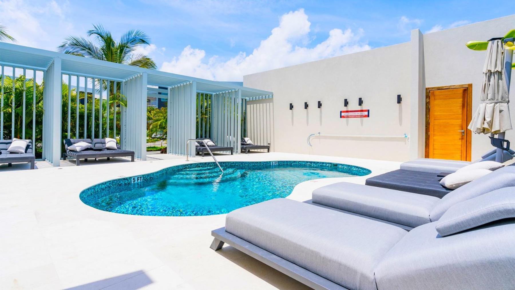 Cayman Luxury Rentals At One Canal Point George Town Eksteriør billede