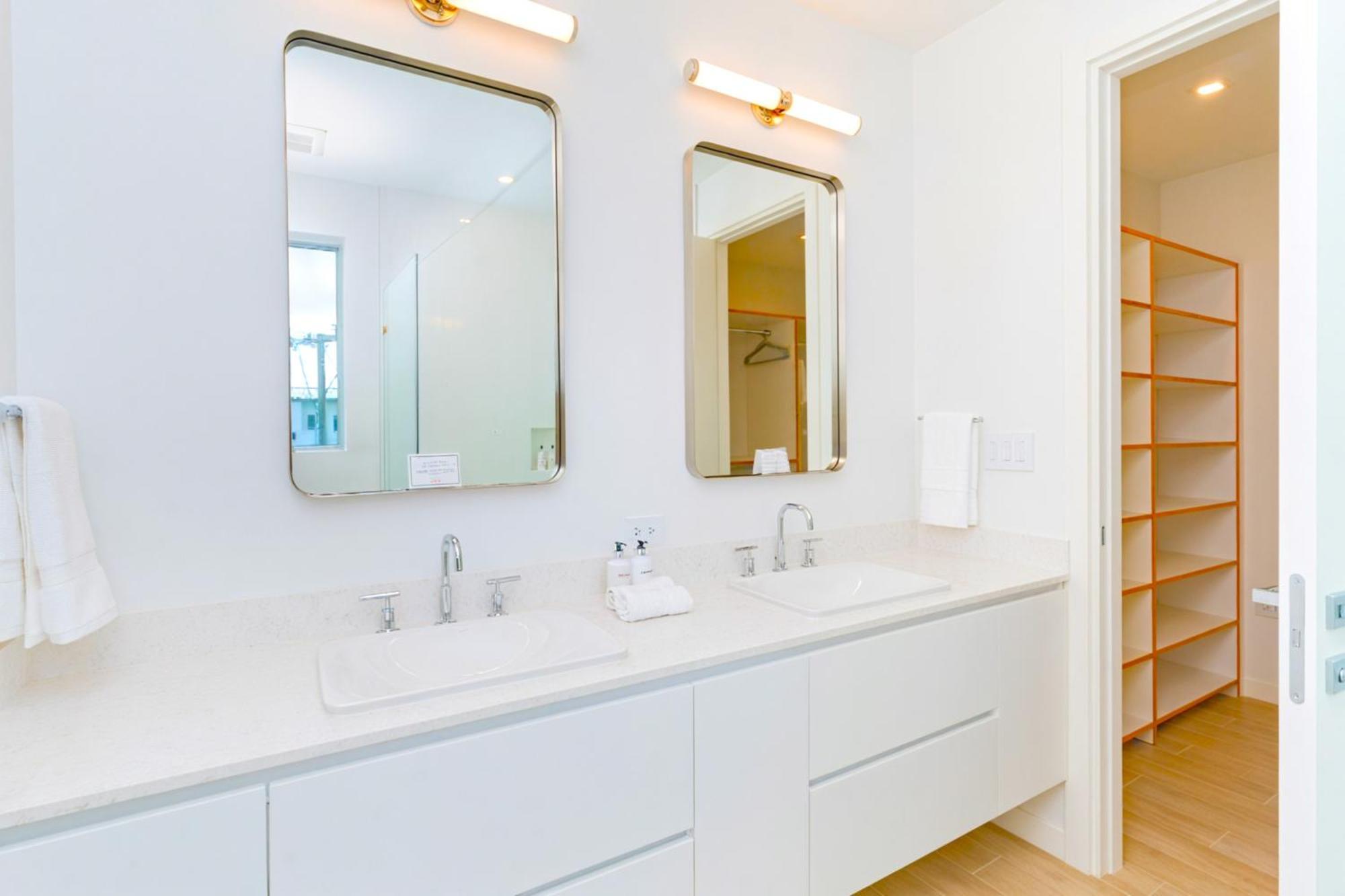 Cayman Luxury Rentals At One Canal Point George Town Eksteriør billede